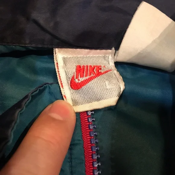 Vintage Nike Womens Red‎ green Blue Windbreaker L - Picture 4 of 4